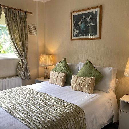 Bed and Breakfast Copperfield House Кашел Екстер'єр фото